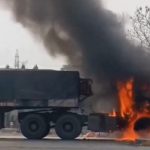 Truck on Fire in Assam: Truck Loaded With Coal Catches Fire in Gossaigaon, Terrifying Clip of ‘Burning Truck’ Surfaces
